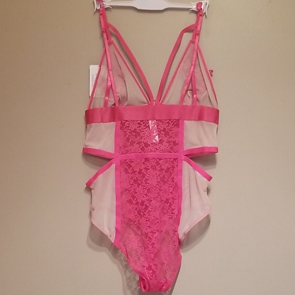 🆕️Medium French Affair Fuschia/nude bodysuit - Picture 10 of 12